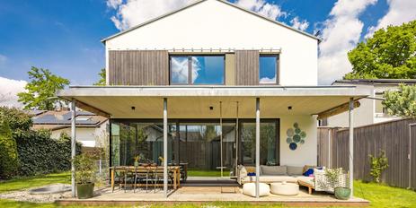 Healthy, modern, durable: a custom-designed home built with wood and featuring high-end finishes