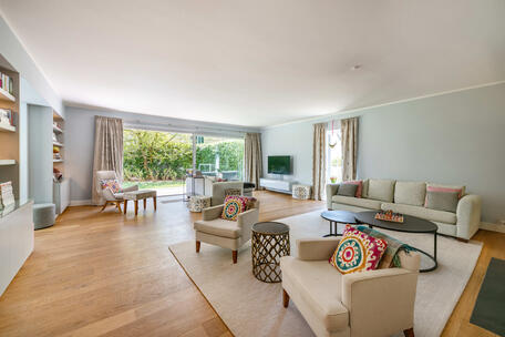 Spacious, unique, and perfect for families: Exclusive villa with a garden and pool