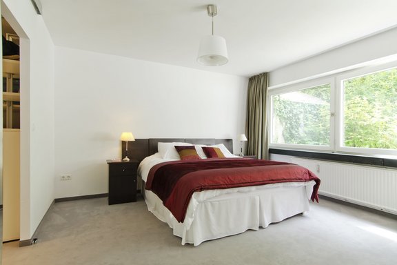 Bedroom with dressing room