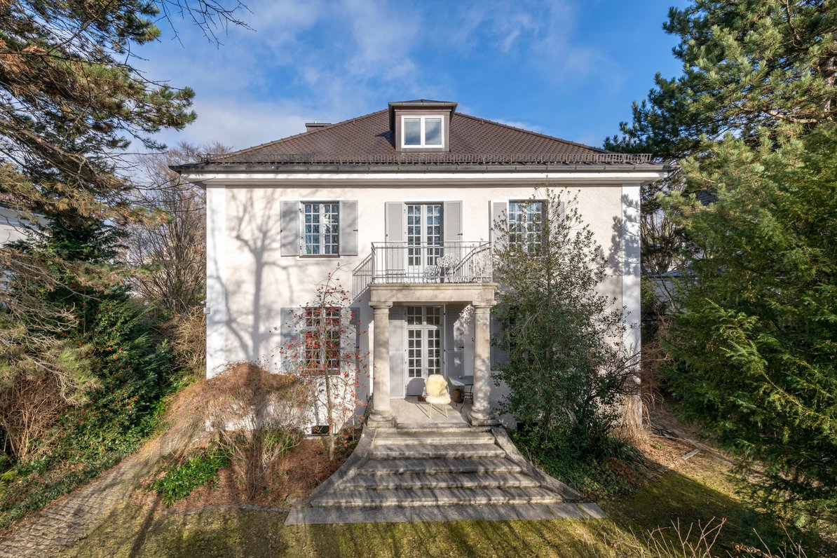Stately old villa from 1930