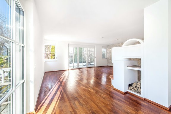 Wohnbereich mit Kamin