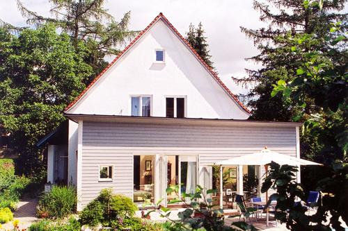 Großzügiges Einfamilienhaus von 1936 mit modernen Anbauten