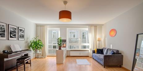 Well-designed, bright 2-room apartment in a prime location near the Isar River