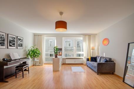 Well-designed, bright 2-room apartment in a prime location near the Isar River