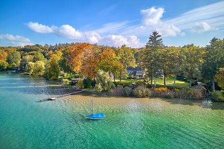 House by the lake: High-class architect's villa from 2014 with dream views, lake access and boathouse