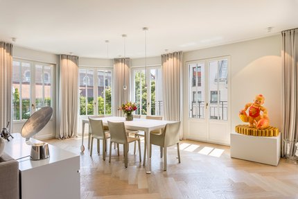 Plenty of light and views on the 4th floor