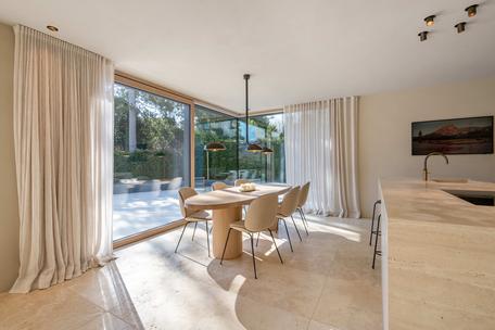 Architectural highlight: villa with exquisite furnishings and dream garden