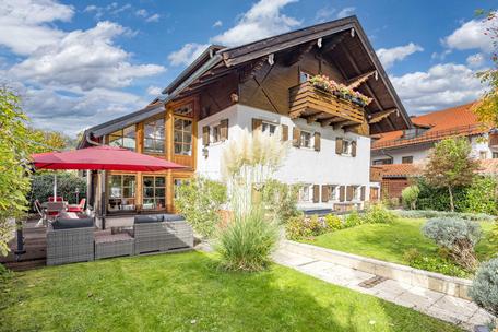 Historic farmhouse with conservatory extension and flexible usage options