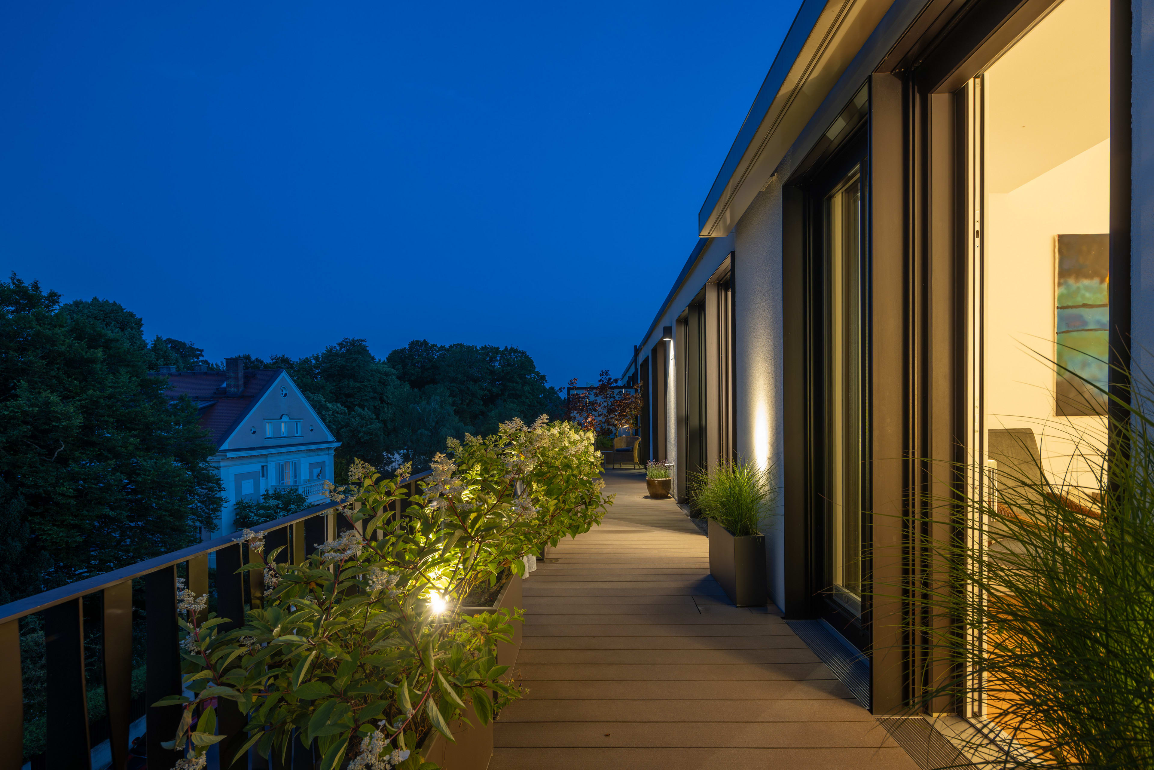 Rundum-Sorglos-Immobilie: top Lichterfüllte Penthouse-Wohnung mit Einbauküche und Ausblick!!