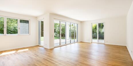 A high-end, modern 4-bedroom home with a private garden paradise and a cozy hobby area
