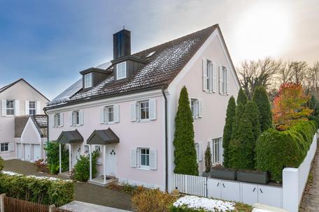 High-quality modernized house with 6 rooms and feel-good ambience (temporary rental)