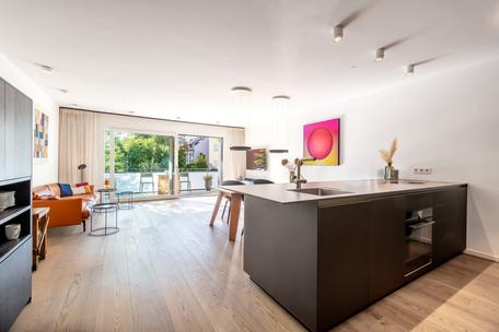 High-quality 4-room apartment from 2019 with stylish aesthetics, ideal layout and west-facing loggia