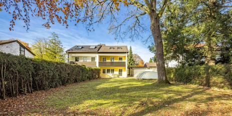 In a prime location in Riemerling: 581 m² building plot with park-like charm on the outskirts of town, close to nature