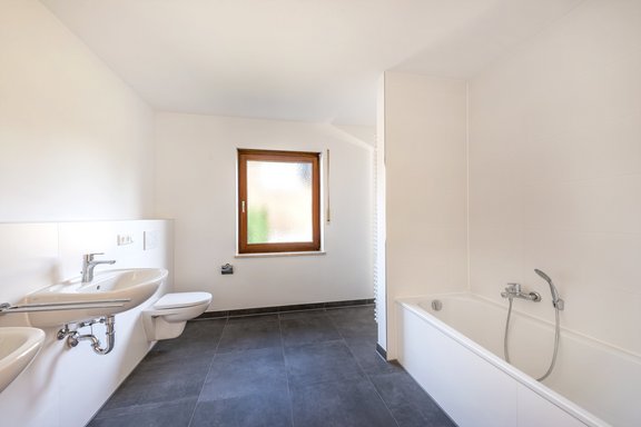 Master bathroom upstairs