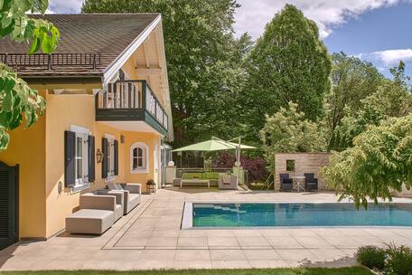 Classic country-style villa with a guest apartment, pool, and an enchanting garden retreat