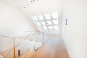 Lichtdurchflutete 2-Zimmer-Maisonette- Wohnung mit Alpenblick