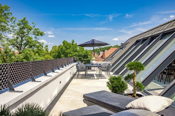 Spacious roof terrace