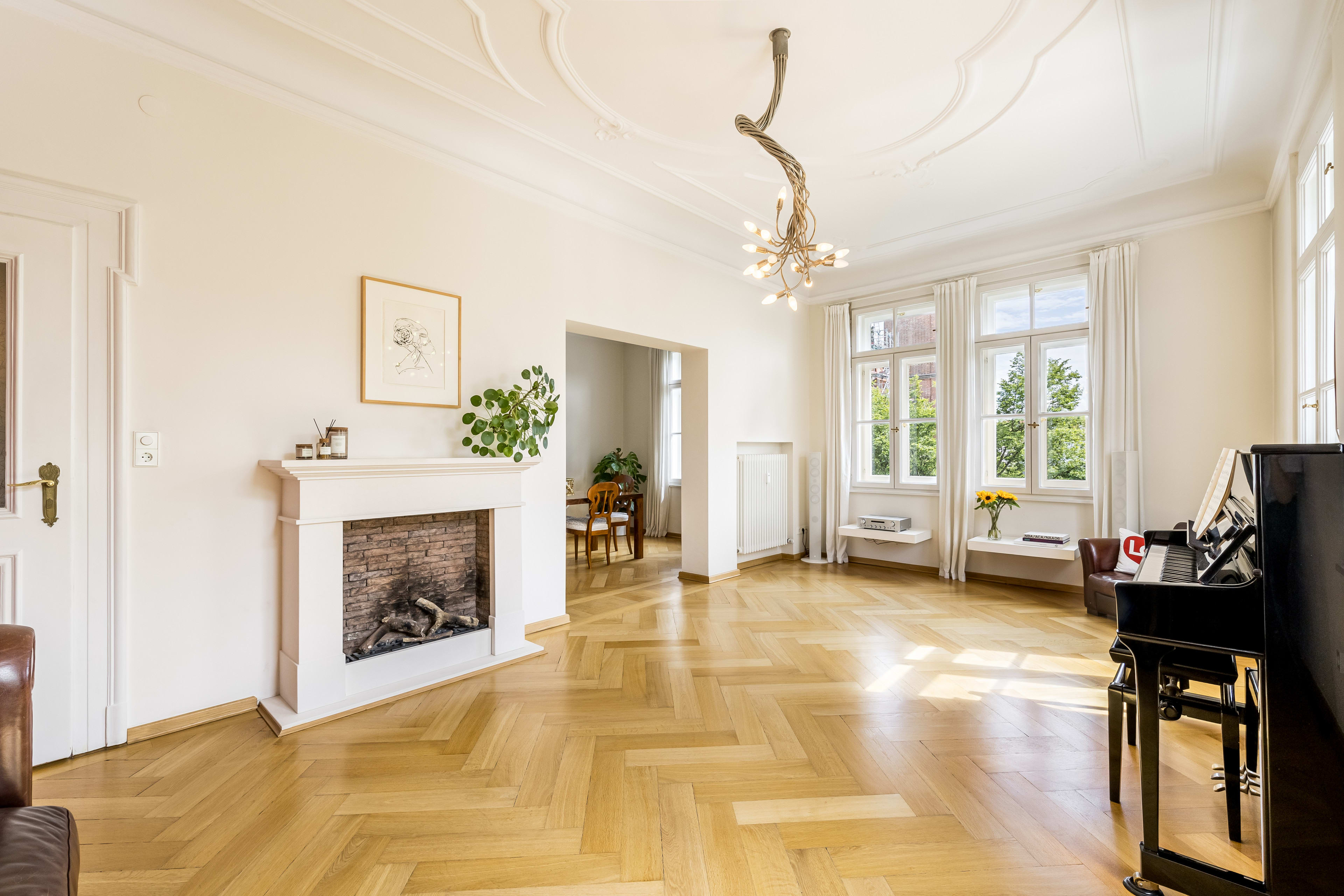 *IS* good Gemütliche, stadtnahe 4 Zimmer-EG-Wohnung, sanierter Altbau