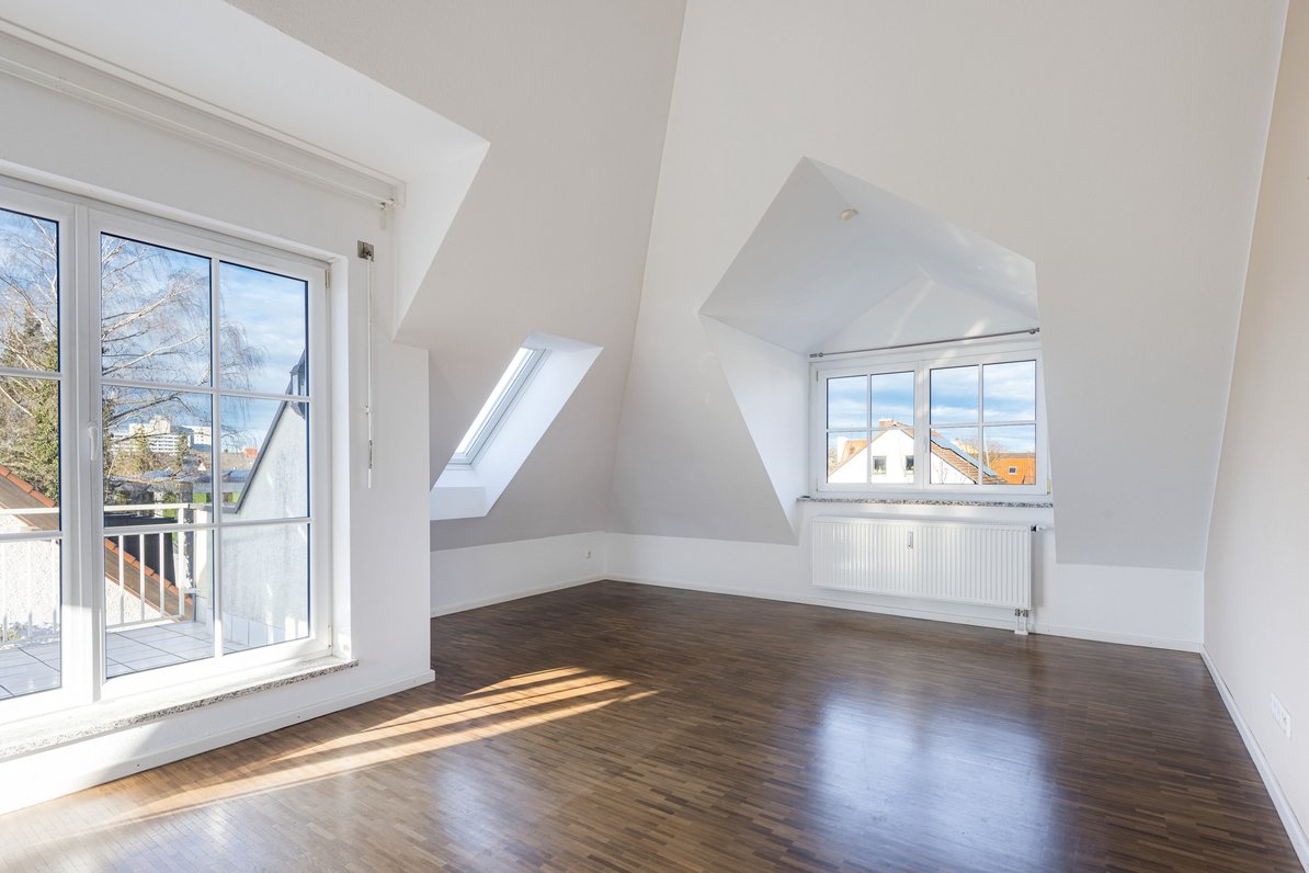 Bright roof terrace apartment