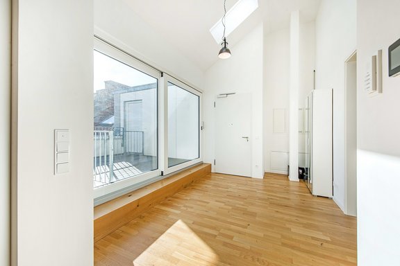 Entrance area with roof terrace