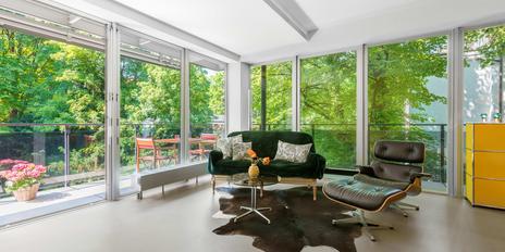 Light-filled city home with stylish aesthetics and balcony terrace in a top location