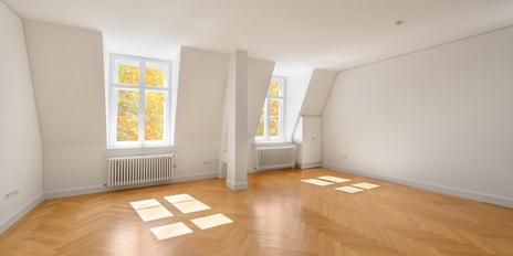 Charming, family-friendly 4-room apartment in an old villa with stunning views of the castle canal