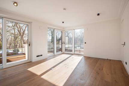 Spacious master bedroom