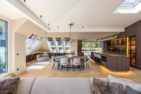 A Top-Tier Penthouse: Exquisite Interiors, Spaciousness, and Privacy