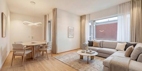 Central location & quiet: Light-filled 3-room apartment with roof terraces for redesign