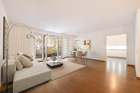 Modern, ready-to-occupy 2-room city apartment in a highly sought-after, central location