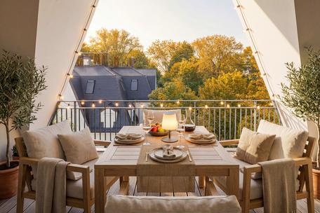 Modern elegance: 4-room apartment with west-facing loggia and sweeping views of the countryside