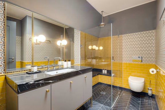 Shower room in elegant vintage style