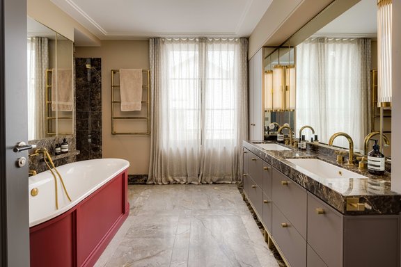 Highly aesthetic master bathroom