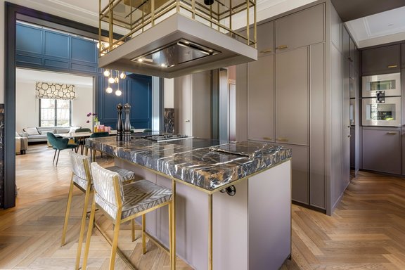 Stylish and elegant carpenter's kitchen