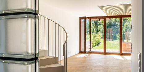 New Construction: Modern Corner House on Lake Starnberg
