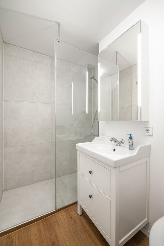 Modernised shower room