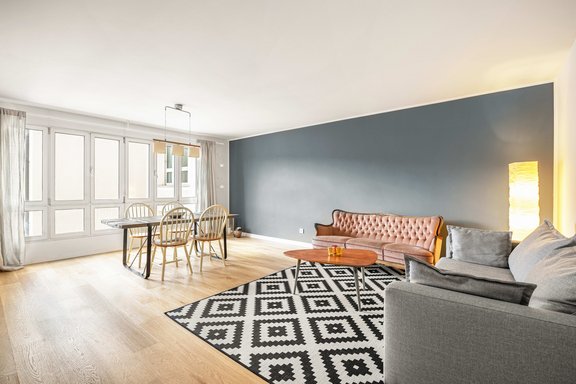 Stylish in top location