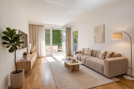 Near Apple, Google, and universities: A move-in-ready, well-designed 2-room apartment with a balcony in a courtyard setting