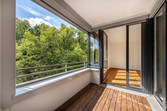 Sheltered south-east loggia with beautiful wooden flooring