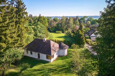 Above Lake Ammer: Attractive building lot on the outskirts of Schondorf