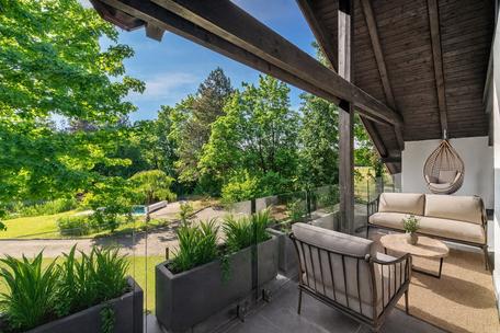 Privacy in a Green Setting: Spacious Family Home with a Dream Garden and Pool