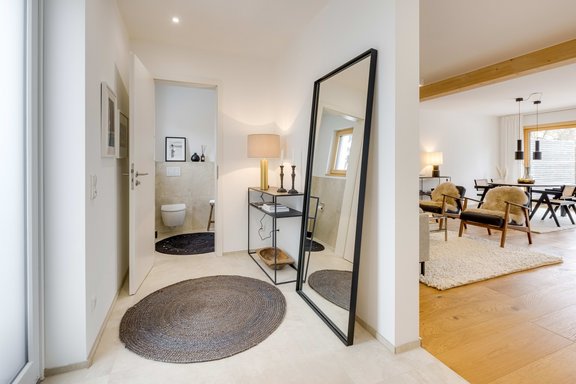 Attractive entrance area