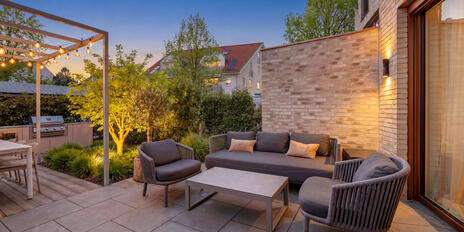 A rare find for connoisseurs: a nearly new designer townhouse in the quiet, idyllic town of Gern