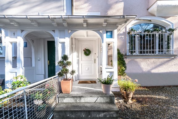 Charming entrance area