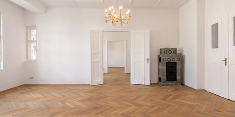 A rare find in the heart of Schwabing: a 6-room apartment in an Art Nouveau gem
