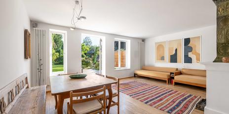 Stylish and ready to move into: 6-room townhouse in Gern with south-facing garden and dream view