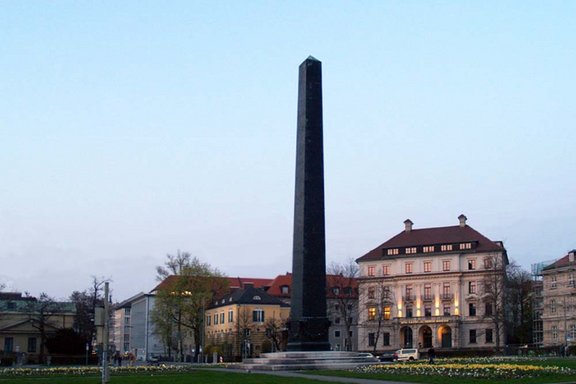 Karolinenplatz