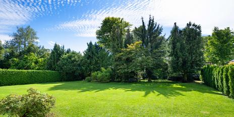 Quiet location on the high banks of the Isar: building plot of 1,240 m² with ideal orientation