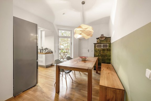 Kitchen living with balcony