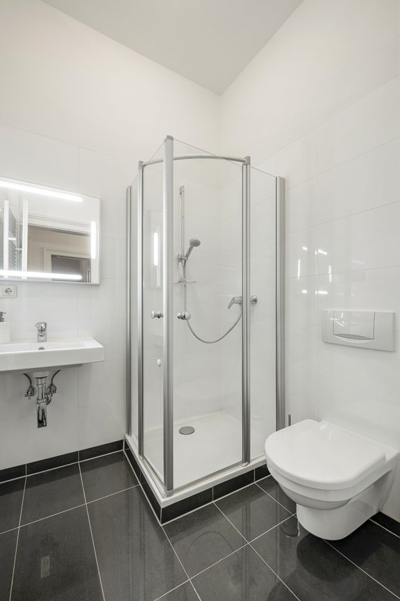 Additional shower bath